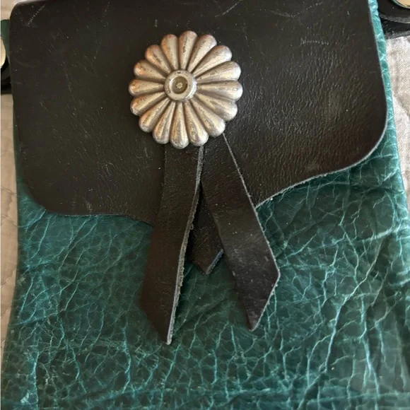 Cody MC Leather Cell Phone Snap On Pouch - Picture 3 of 6